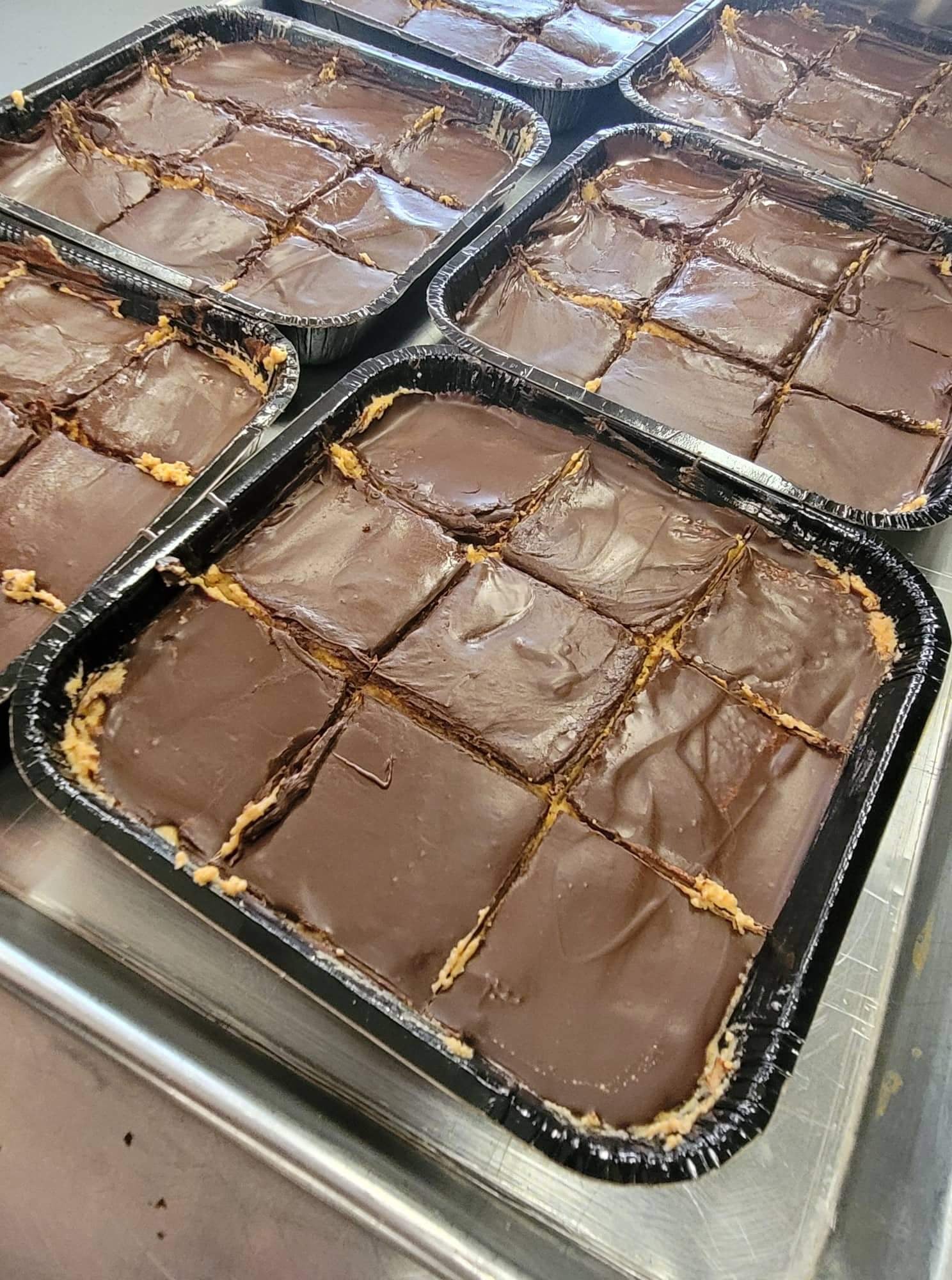 Keto Gluten-Free Peanut Butter Bars (9)